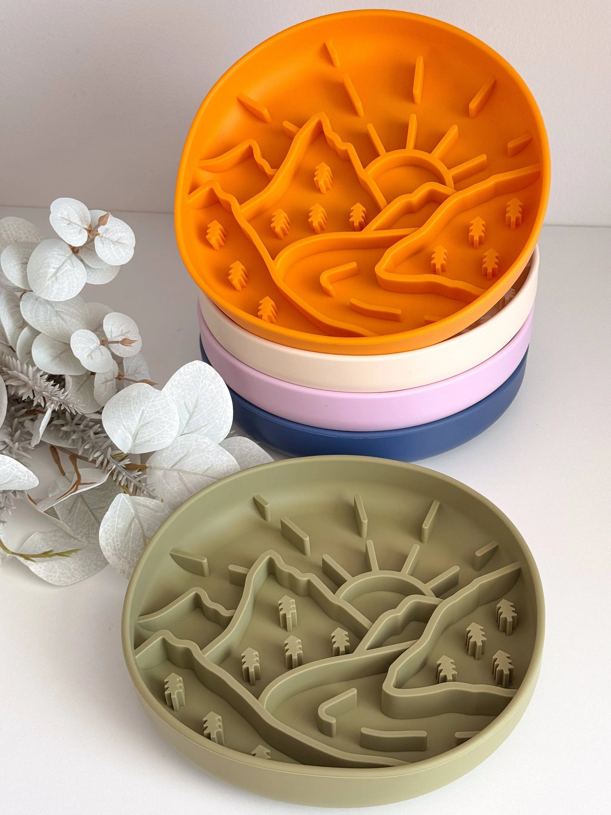 Bjerg og natur Slowfeeder skål/slikkemåtte m. sugekop til hunde og katte - Dapple